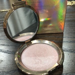 BECCA Highlighter ✨